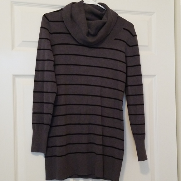 Gray and black striped sweater - Picture 1 of 2